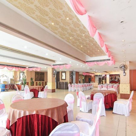Oyo 3683 De Global Park Hotel Hasanganj ภายนอก รูปภาพ