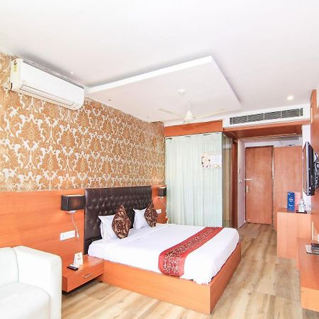 Oyo 3683 De Global Park Hotel Hasanganj ภายนอก รูปภาพ