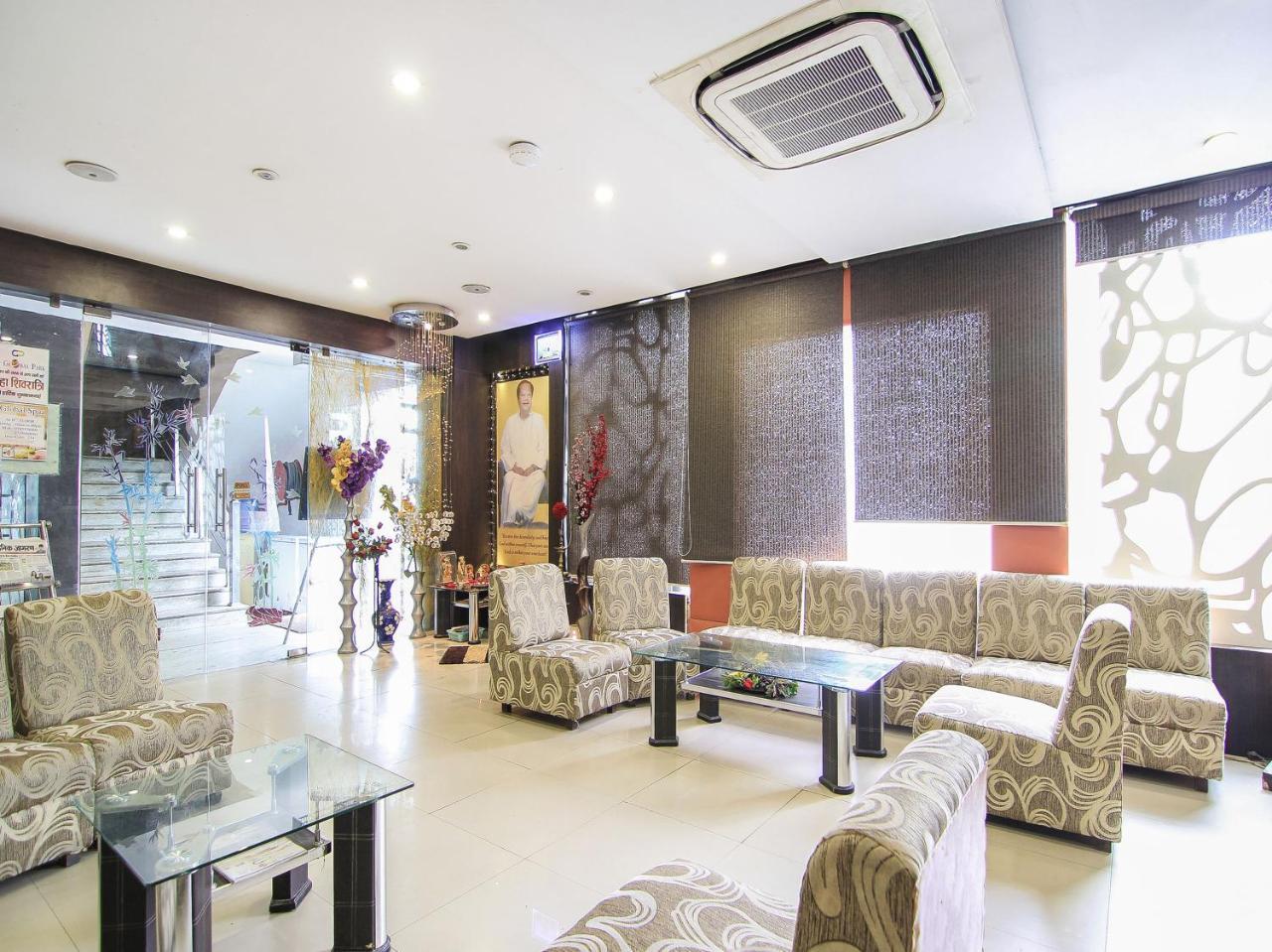 Oyo 3683 De Global Park Hotel Hasanganj ภายนอก รูปภาพ